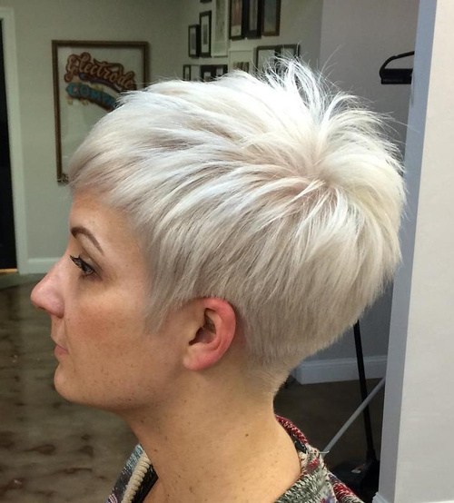 30 Best Short Hairstyles for Women - Latest Popular Short Haircuts