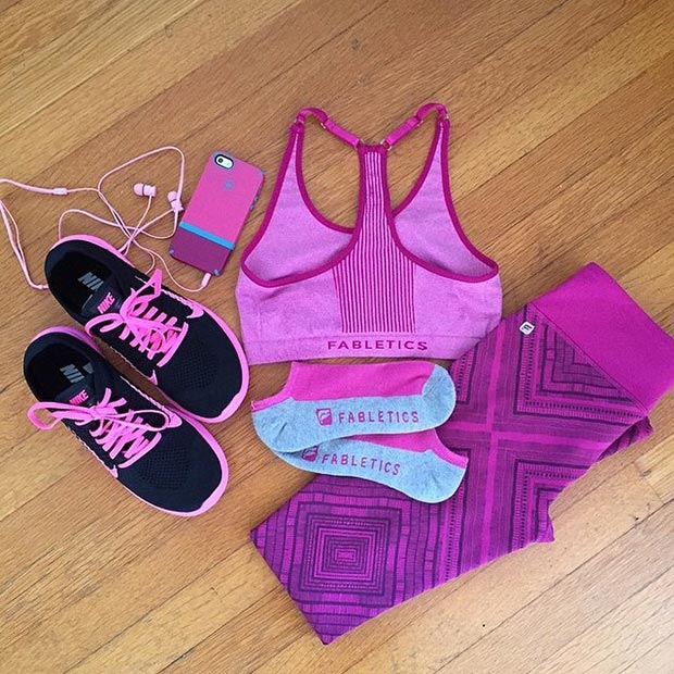 30 Cool Stylish Summer Workout Outfits for Women - Gym Outfit Ideas