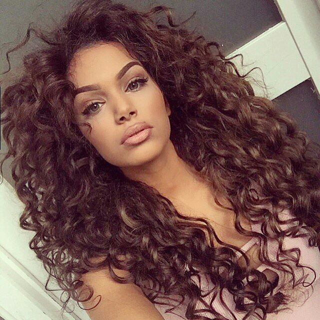 Easy Long Wavy Curly Hairstyles for Women