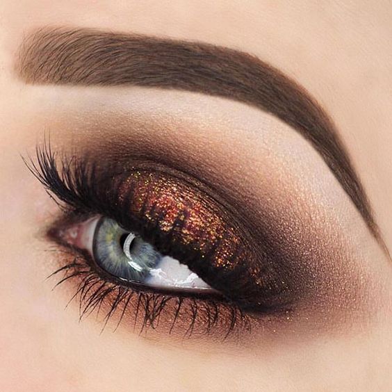 Top 10 Best Glitter Makeup Products & 20 Awsome Glitter Makeup Ideas
