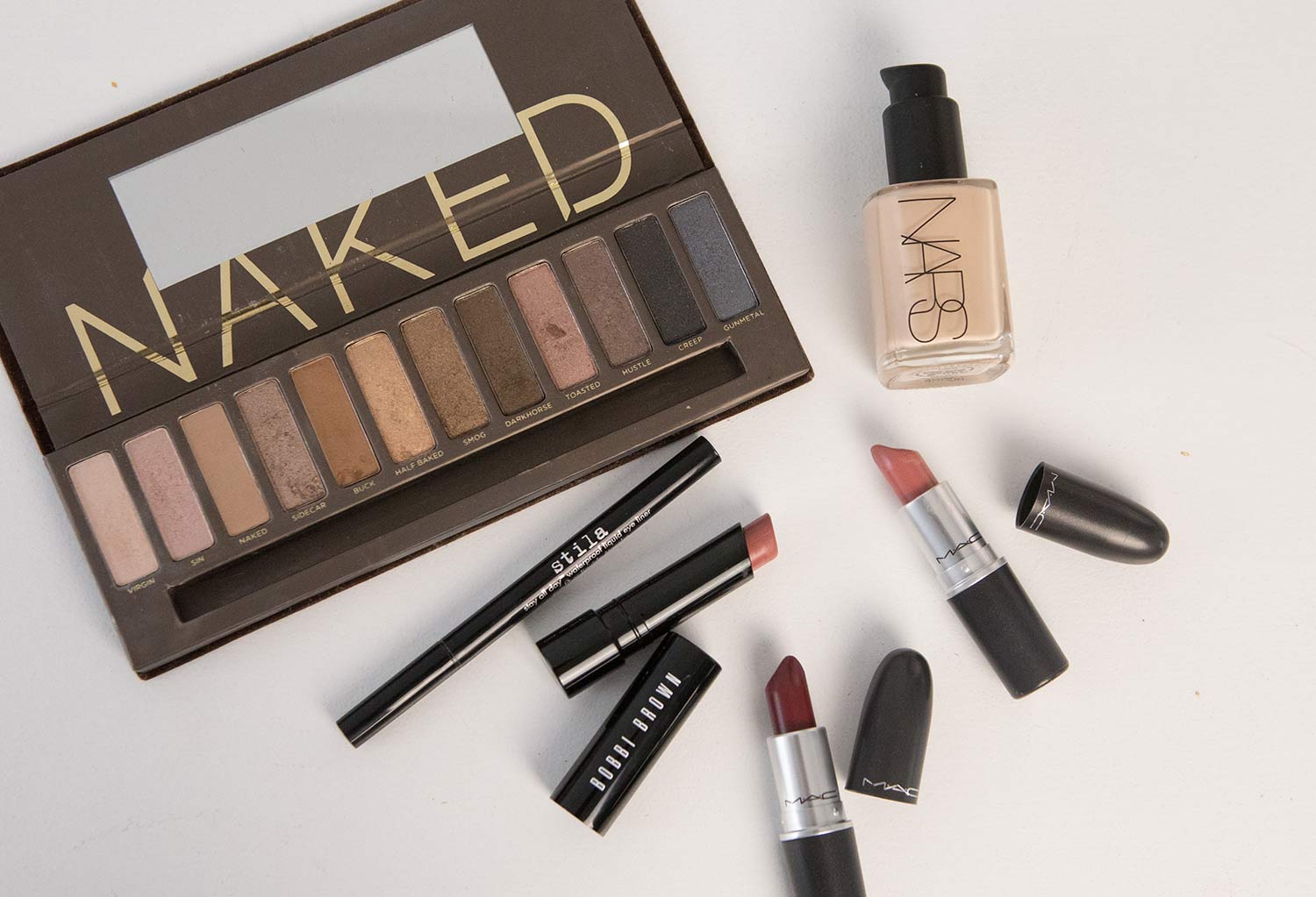 Tips on How to Create a Makeup Collection on a Budget