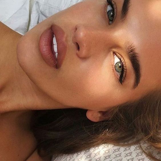 How to Make Your Foundation Look Natural 