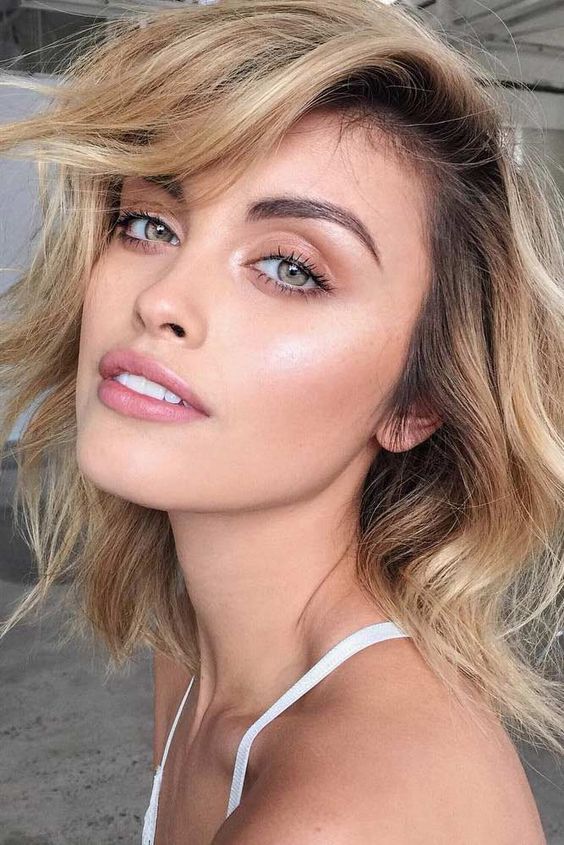 How to Make Your Foundation Look Natural 