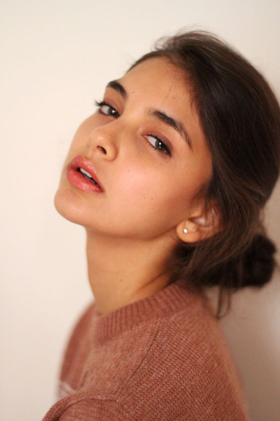 How to Make Your Foundation Look Natural 