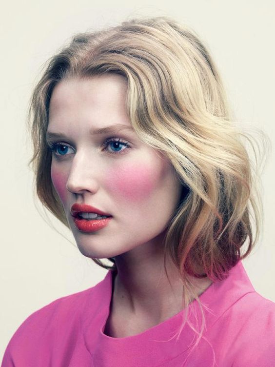 How to Pull Off Bold Blush