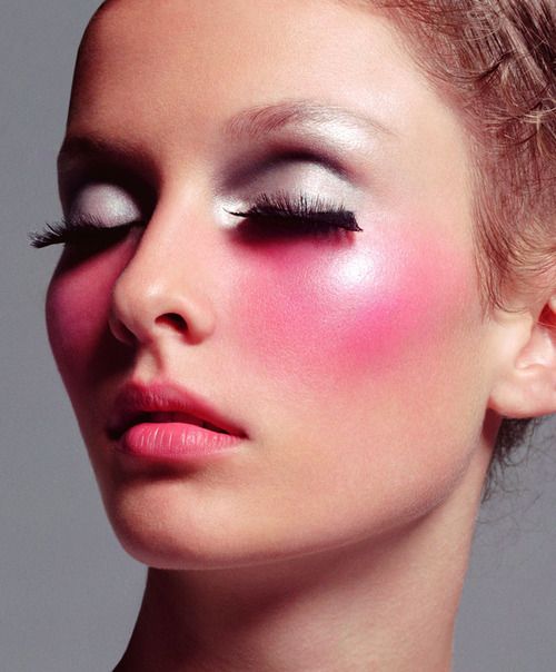 How to Pull Off Bold Blush