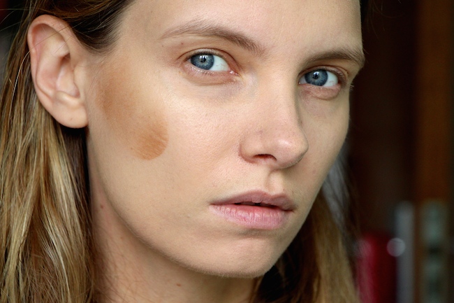 How to Deal With Makeup Mishaps On The Go