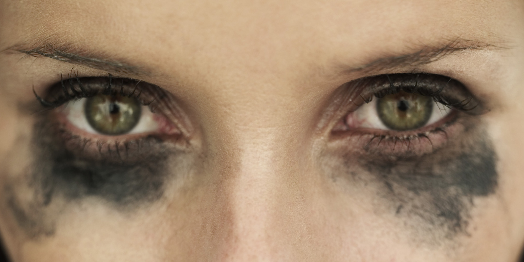 How to Deal With Makeup Mishaps On The Go