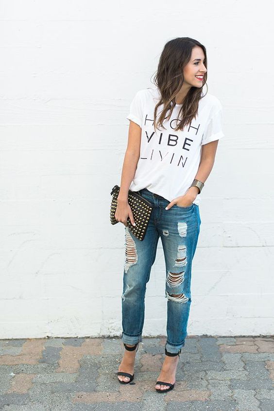 How to Rock a Graphic Tee