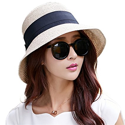 Top 8 Beach Essentials You Need