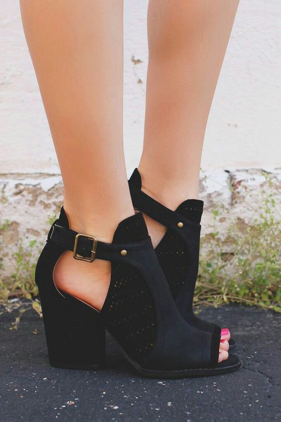 How to Wear Chunky Heels