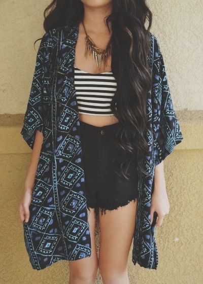 How to Wear High-Waisted Shorts