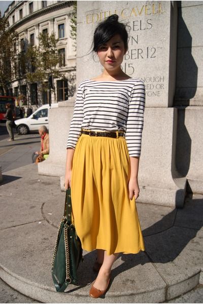 How to Wear Midi Skirts