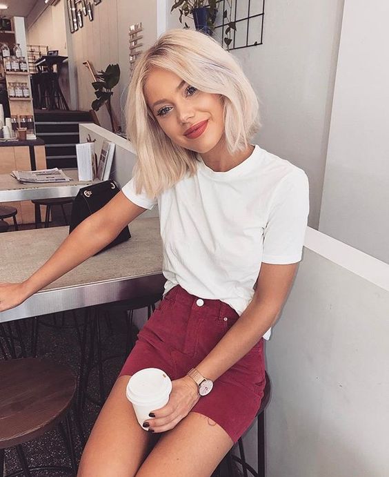 7 Tips on How to Wear a Basic Tee - Fashionable Simple T-Shirts