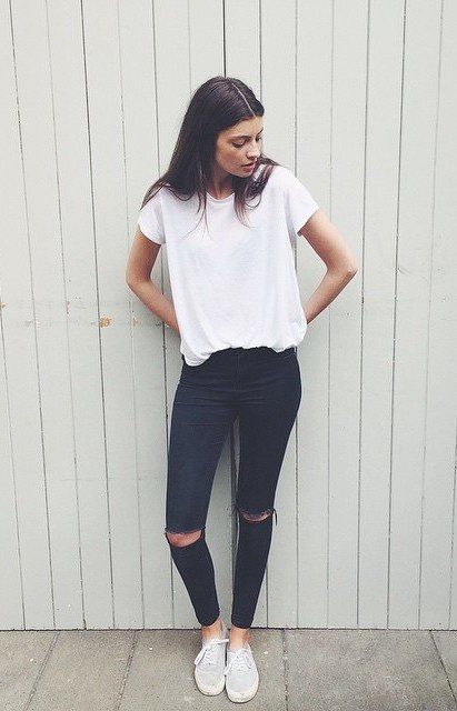 7 Tips on How to Wear a Basic Tee - Fashionable Simple T-Shirts
