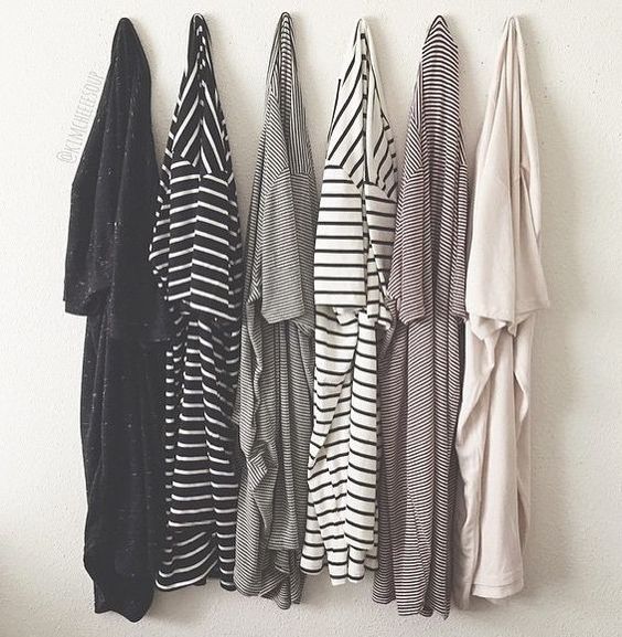 7 Tips on How to Wear a Basic Tee - Fashionable Simple T-Shirts