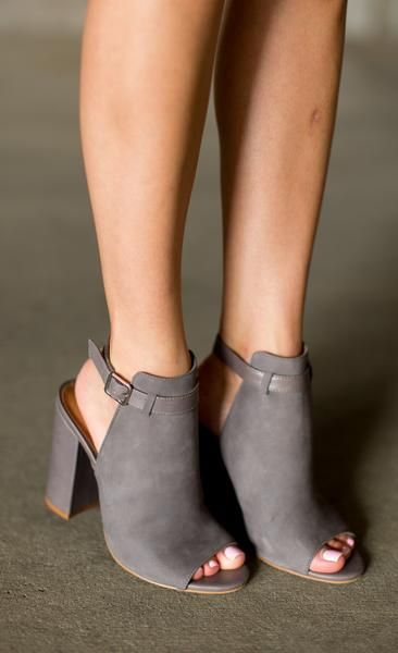 How to Wear Chunky Heels