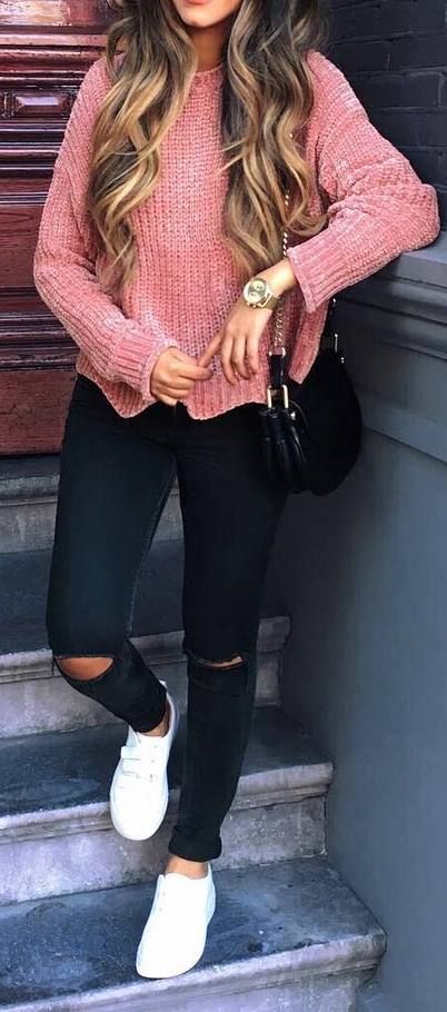 How to Wear Pink