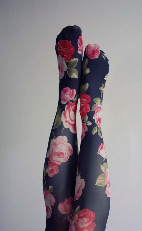 How to Wear Tights
