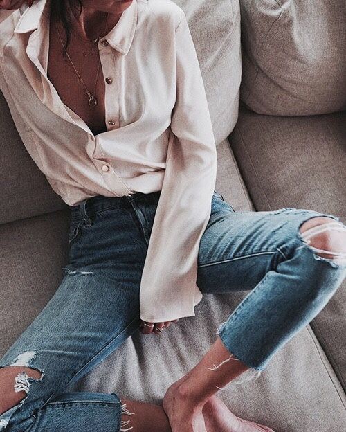 How to Wear Your Boyfriend’s Clothes