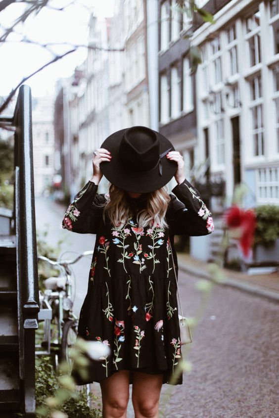 How to Wear Your Boyfriend’s Clothes