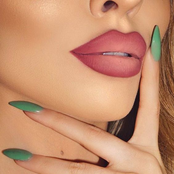 11 Ways to Pull off Dark Lipstick