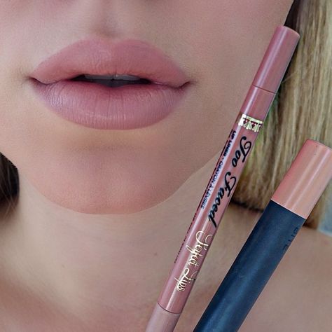 11 Ways to Pull off Dark Lipstick