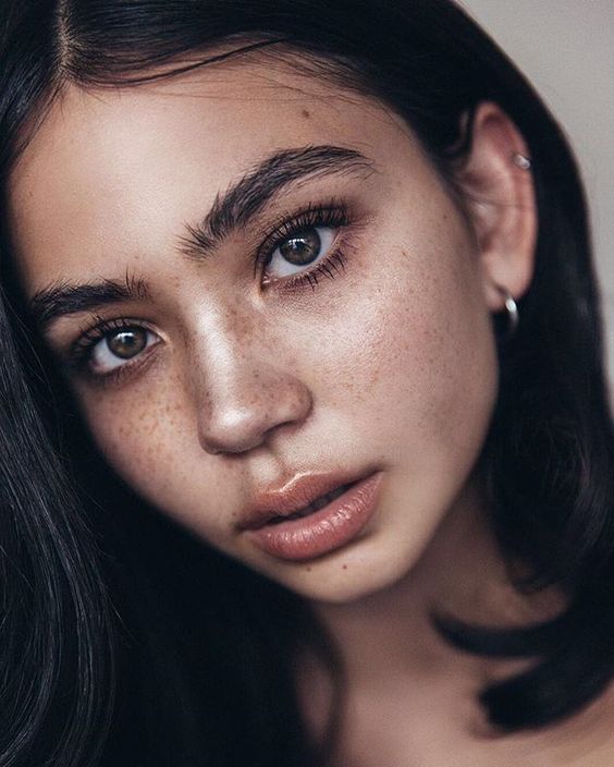 How to Create Natural-Looking Brows