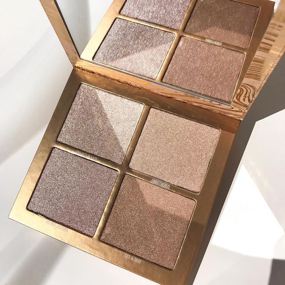 Kylie Cosmetics - The Wet Set - Vacation Edition Highlighting Palette