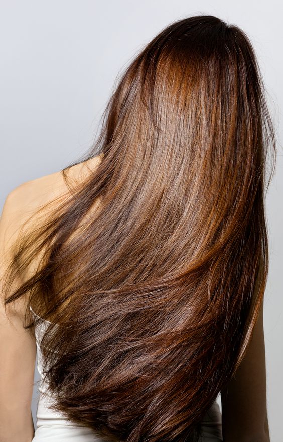 Hair Glaze vs. Hair Gloss? We've Got The Scoop on the Actual Difference | InStyle.com To clear up the discrepancy that these formulas are the same, we talked to expert stylists and colorists to educate us on the actual difference. Find out their expert advice.