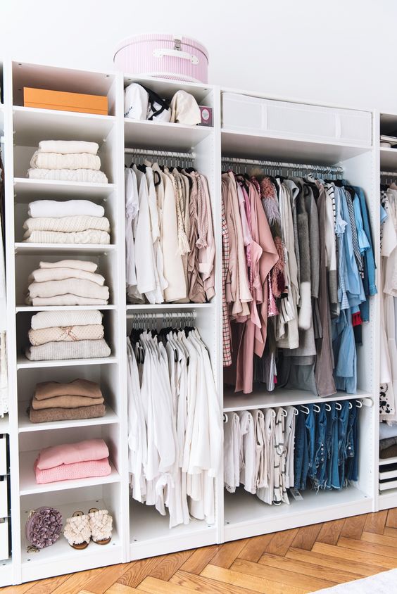 nina-schwichtenberg-altbau-wohnung-münchen-kleiderschrank-apartment-pax-ikea-fashiioncarpet