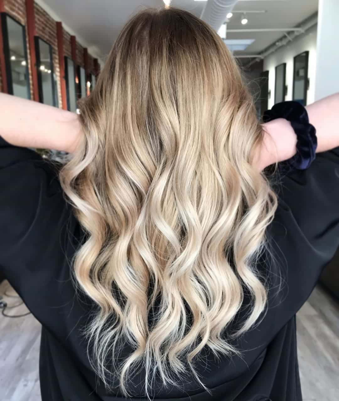 10 Best Beach Wave Hairstyles For Summer 2022 - Her Style Code