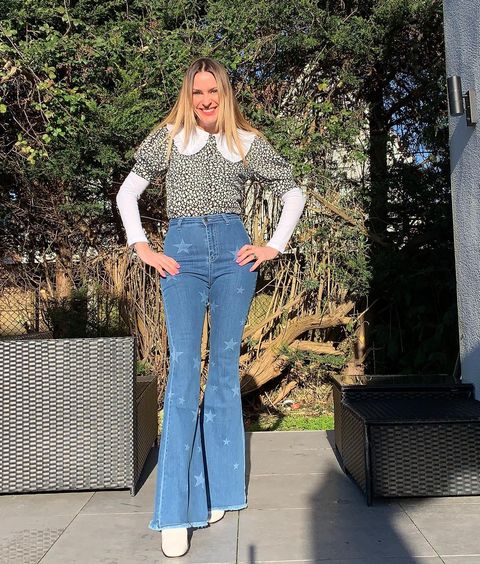 How to Wear Flare Jeans & Look Great!