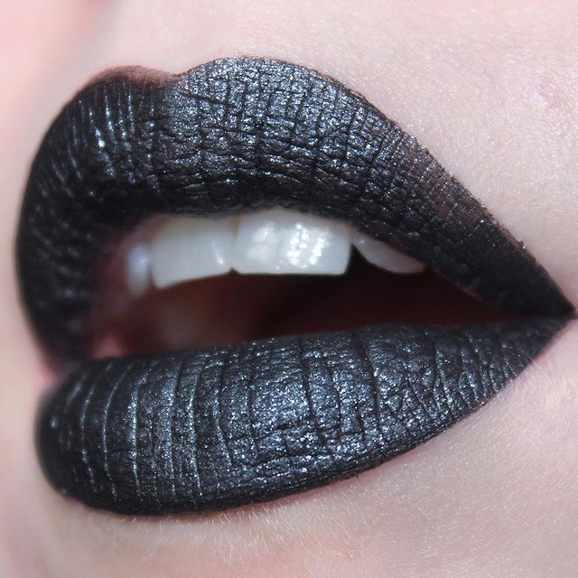 How to Wear Black Lipstick Casually
