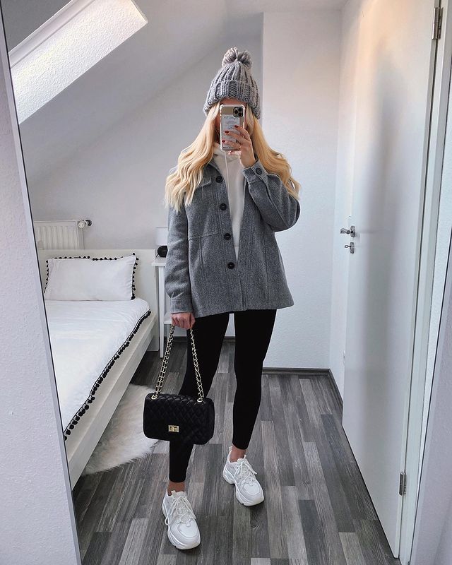 How to Wear White Sneakers: Styling Tips & Outfit Ideas (Feamle)