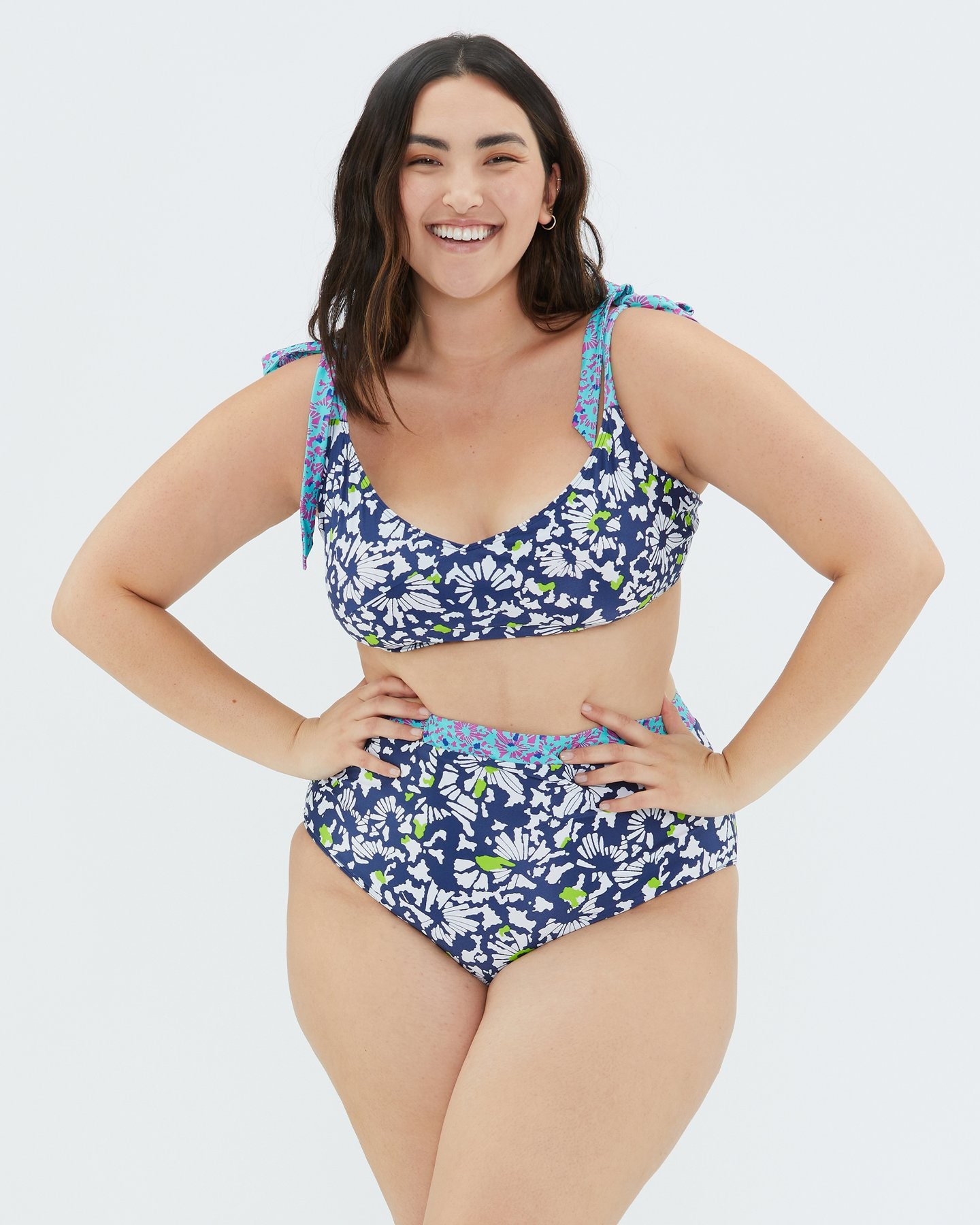the best plus size bathing suits for fresh style comfort herstylecode 14 The Best Plus Size Bathing Suits - Swimsuits for Fresh Style & Comfort
