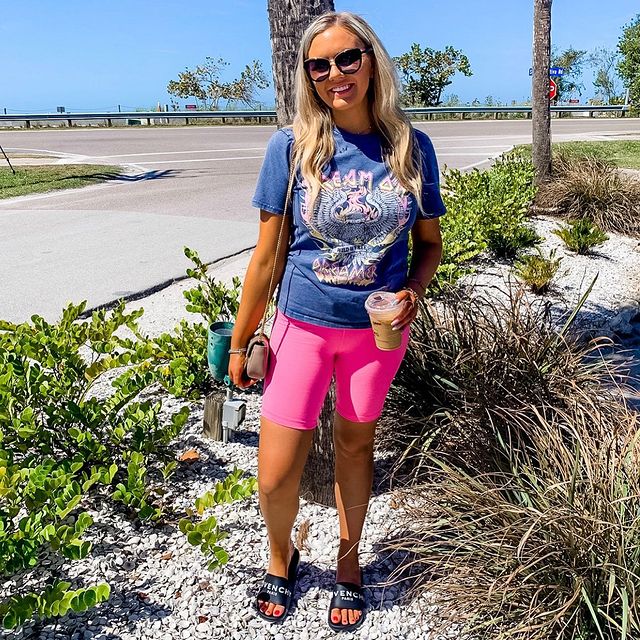 How to Style Biker Shorts - what to wear with Biker Shorts How to Style Biker Shorts - what to wear with Biker Shorts