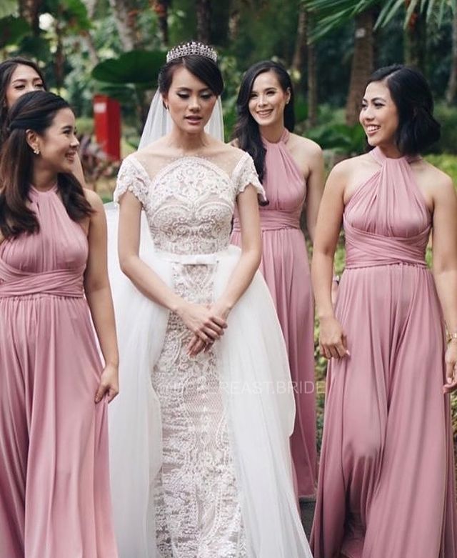 How to Wear an Infinity Dress With a Bra for a Perfect Fit How to Wear an Infinity Dress With a Bra for a Perfect Fit