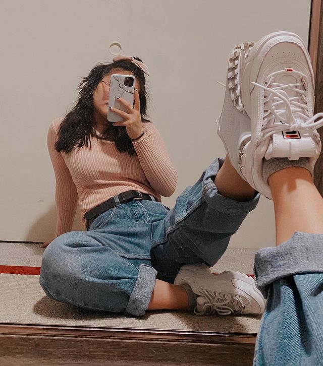 fila disruptor with jeans