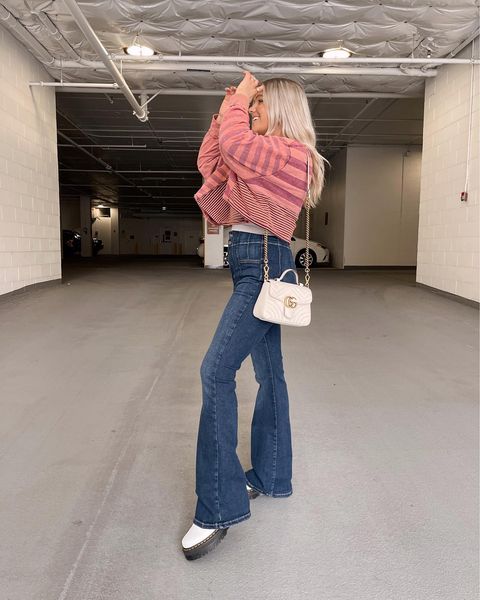  How to Style High-waisted Jeans - What to Wear with hwj?