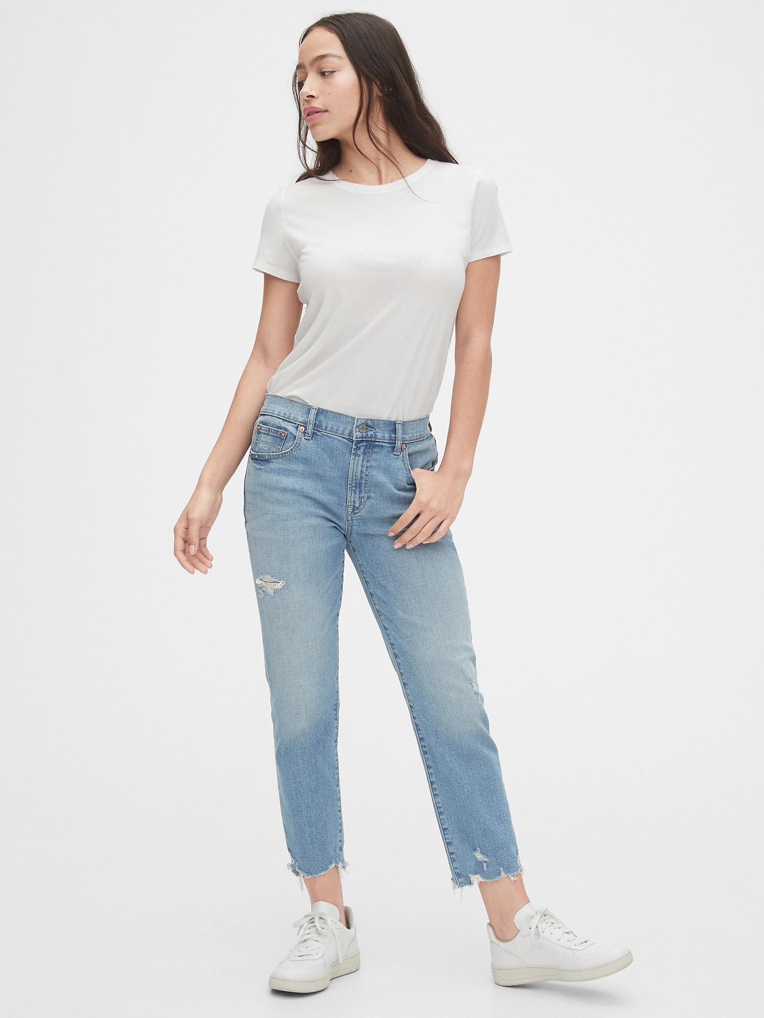 Cách phối đồ với quần jeans girlfriend theo cách thời trang mới đầy cuốn hút - Ripped Cuffed High Waist Girlfriend Jeans LIVERPOOL LOS ANGELES