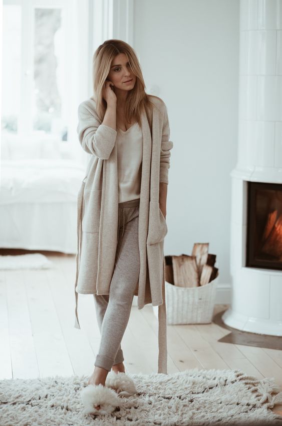 Picture Of dress up in a neutral way for home – wear a top, joggers, a long cardigan and fluffy slippers