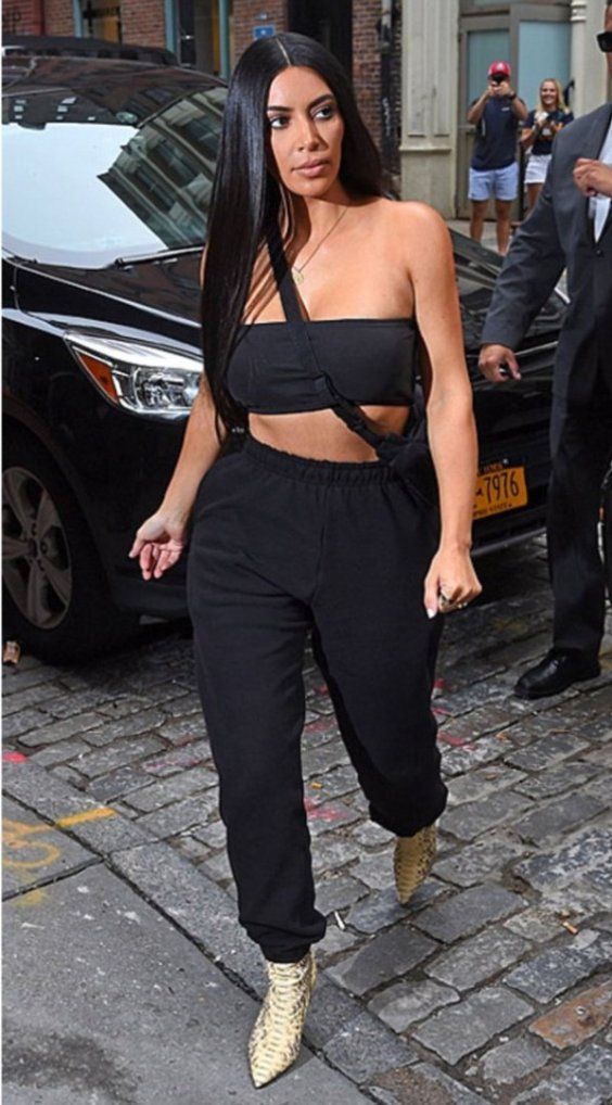 How to Style Up your Joggers with Boots | Joggers outfit, Fashion, Celebrity outfits