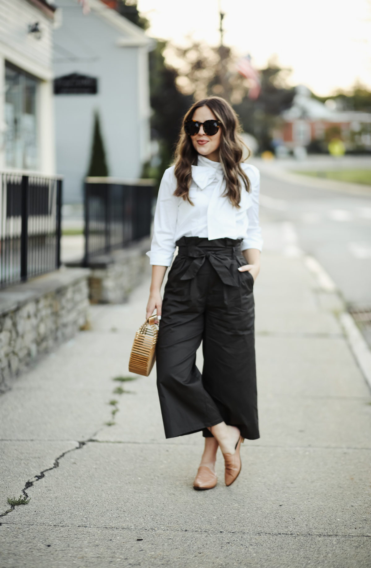 Black paperbag pants style