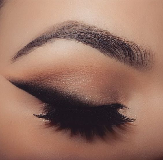 How to Pull Off Smudged Eyeliner Her Style Code