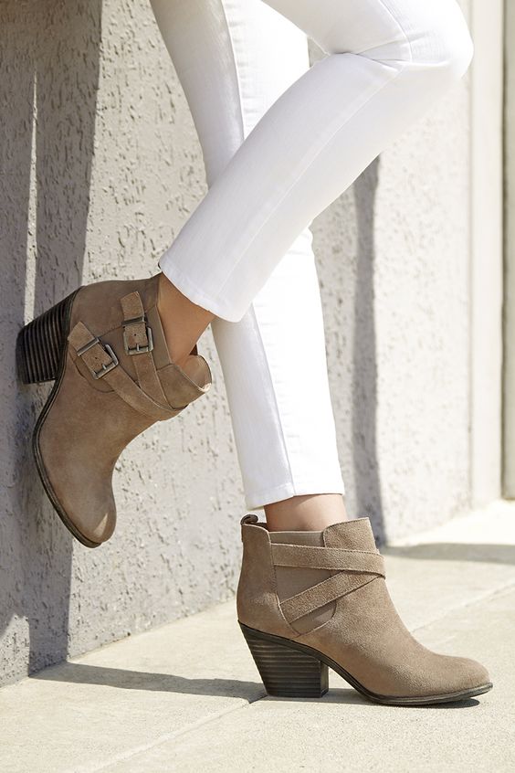 7 Tips to Rock Ankle Boots 7 Tips to Rock Ankle Boots