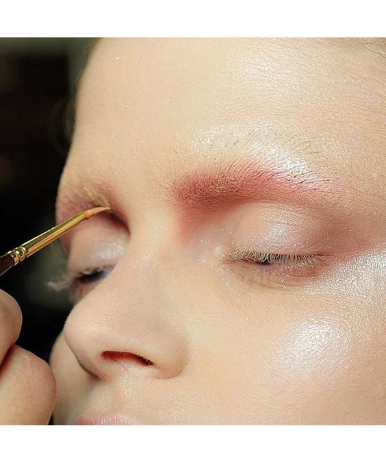 How to Rock (Temporary) Bleached Brows