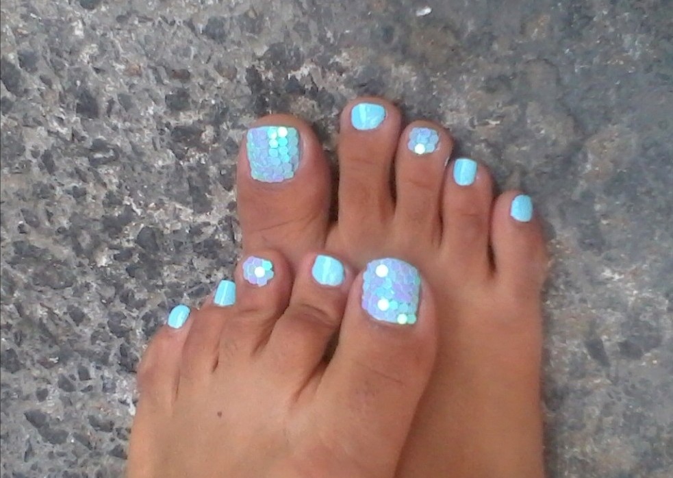 7. "Metallic gold toe nail polish for summer weddings" - wide 3