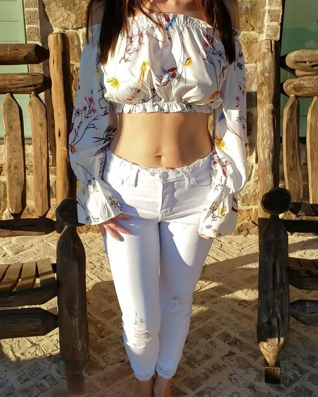 How to Style Crop Tops to Suit Your Body Shape and Style - Her Style Code