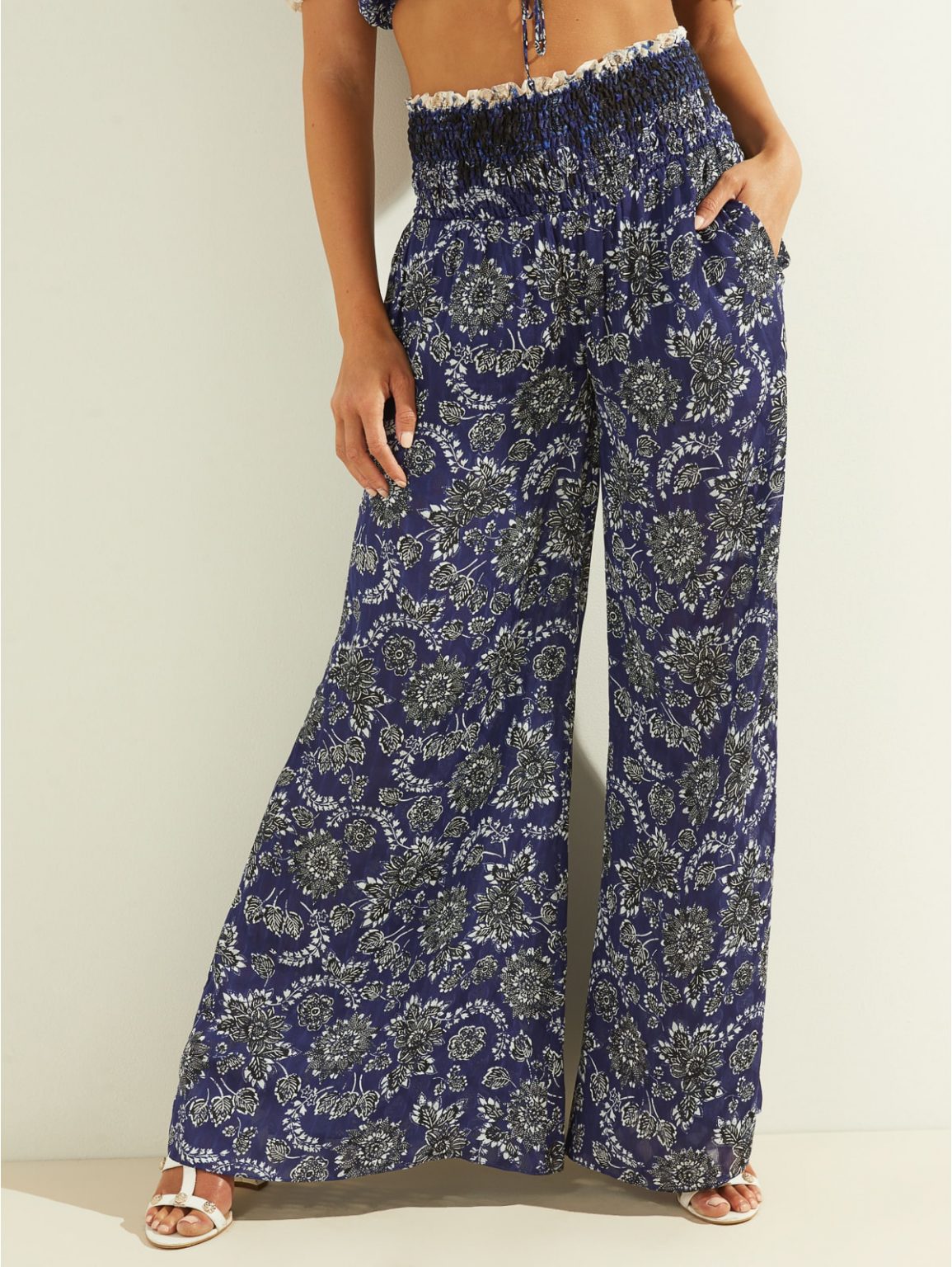 How to Wear Palazzo Pants & 25 Palazzo Pant Outfit Ideas - Her Style Code